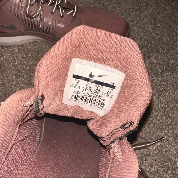 Nike Training in Season TR 8 Sneakers Women's size 8 - Picture 7 of 8